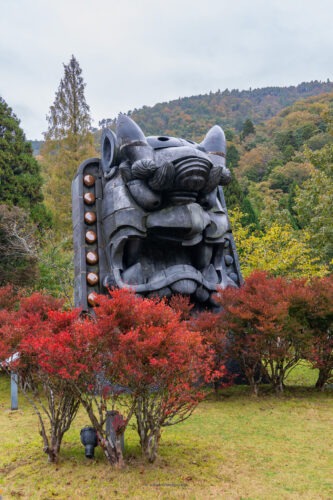 Rzeźba oni w lasach Kyoto